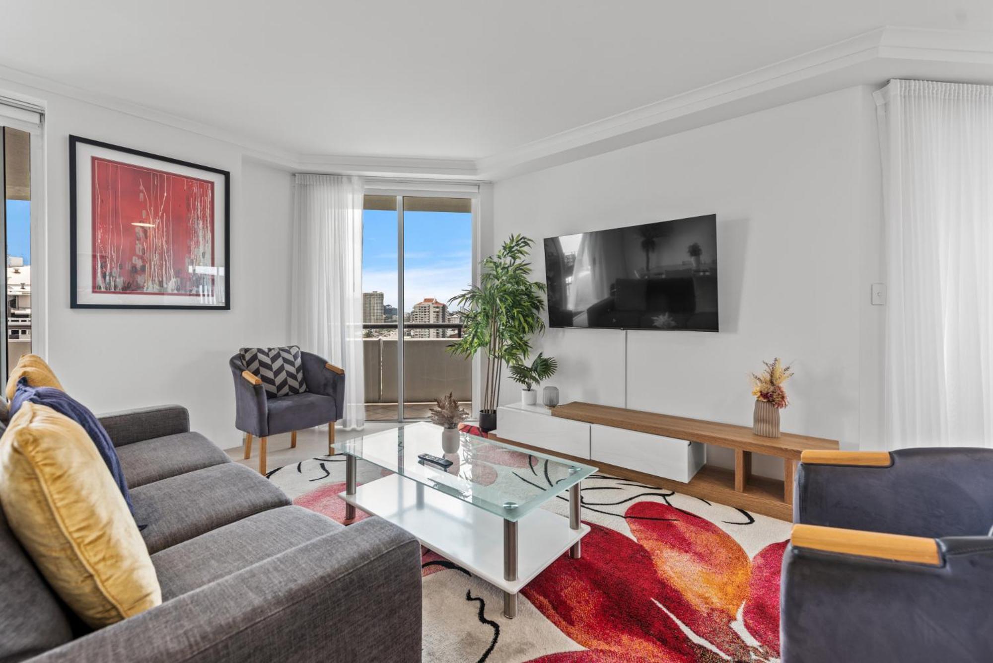 Lavish 3-Bed With Wraparound Balcony And Pool Leilighet Brisbane Eksteriør bilde